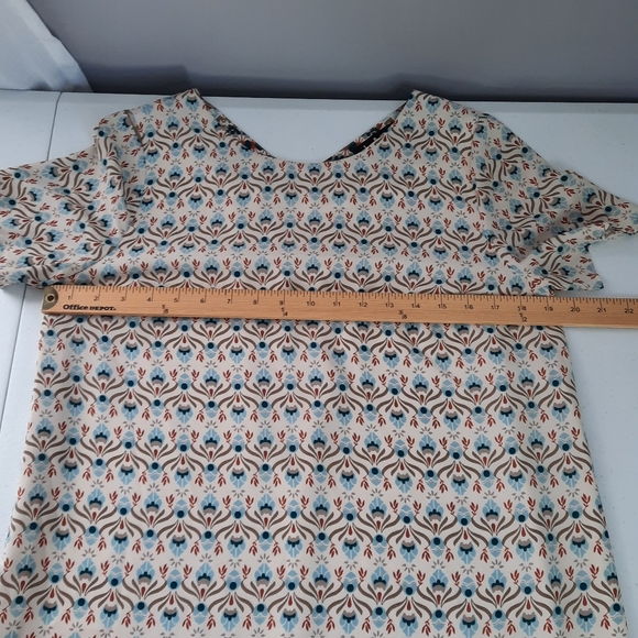 Lulu's Cream and Blue Folk Art Print Mini Shift Dress size Medium - Picture 7 of 10